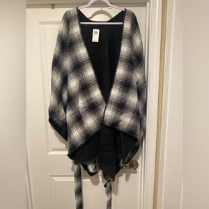 NWT Torrid Black & White Plaid Reversible Belted Ruana Wrap- One Size
